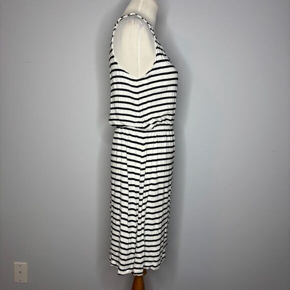 H&M- White & Black Striped Dress with Waist Cinch - Picture 3 of 4
